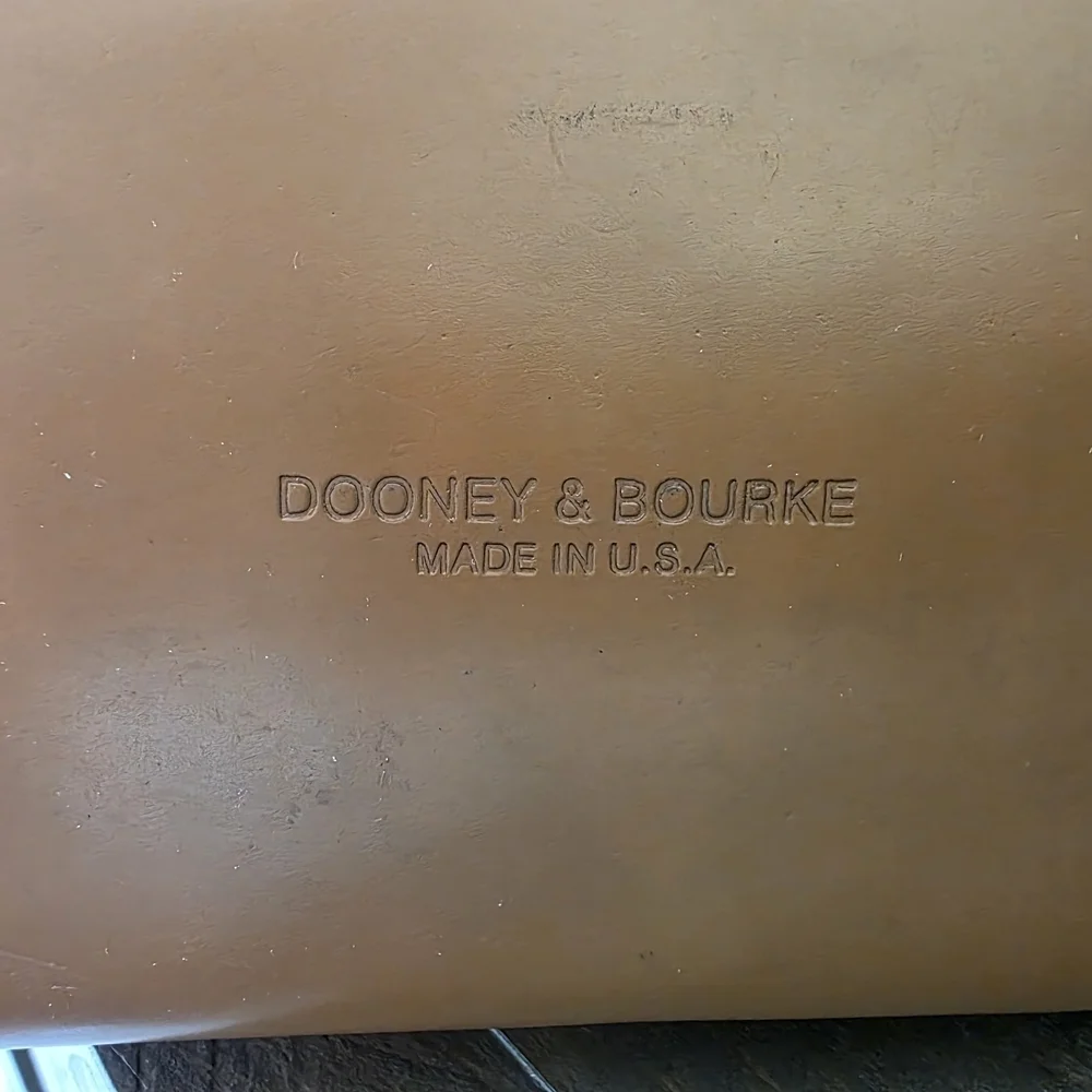 Vintage Dooney & Bourke Essex Satchel In Tan Leather With Gold Hardware